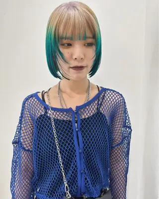 ショート カラー Loom.所属・村上雅人 ナチュラルモードのヘアスタイル