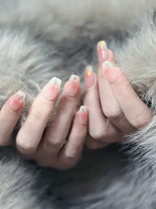 ネイル グロー ネイルのネイルデザイン