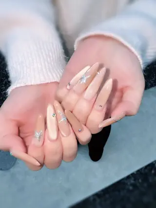 ネイル 高島 夏海のネイルデザイン