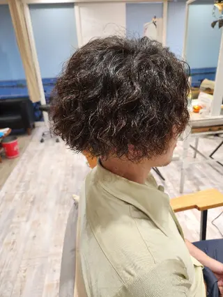 ショート パーマ 店長 とみー / ツヤ感＆似合わせのヘアスタイル