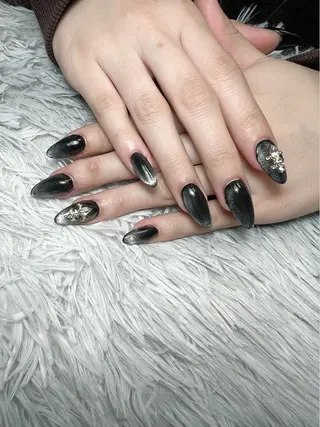 ネイル シェヌネイル JURAのネイルデザイン