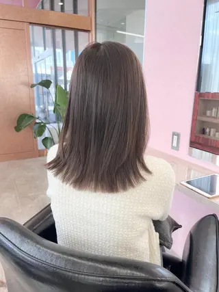 セミロング MATTY azusaのヘアスタイル