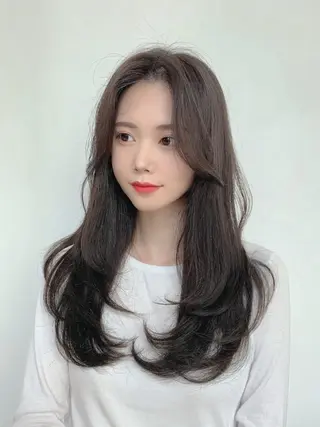 セミロング 酸性縮毛矯正 Coreすずのヘアスタイル