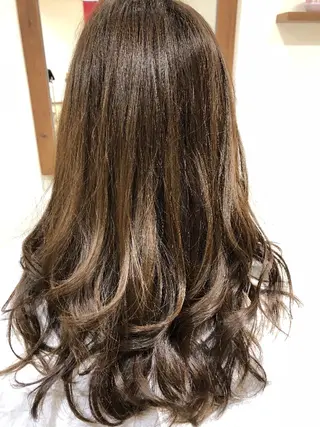 ロング パーマ カラー 髪質改善✨酸性ストレ ート特化店Youjiのヘアスタイル