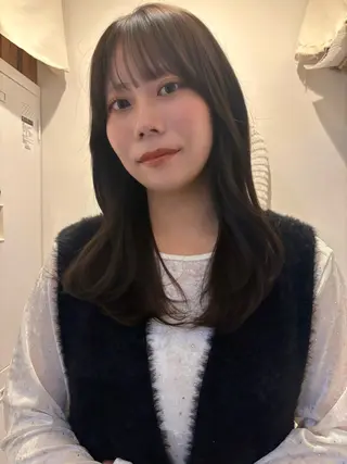 セミロング ウシロダ メグミ ／ボブ／透明感カラーのヘアスタイル