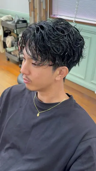 ミディアム パーマ メンズ flash pack所属・勝木 拓のヘアスタイル