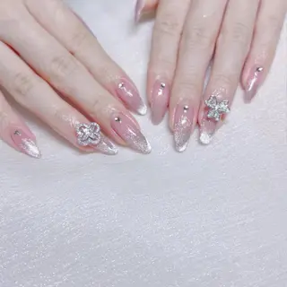 ネイル Yudia -neon-のネイルデザイン