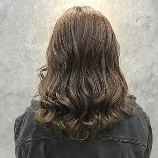 セミロング 所渉/韓国レイヤー /ウルフカットのヘアスタイル