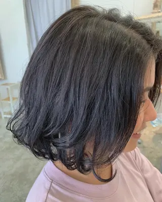 ミディアム カラー fio マナミのヘアスタイル