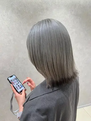 ミディアム カラー ハイトーン/ブリーチ 山崎　悠次のヘアスタイル