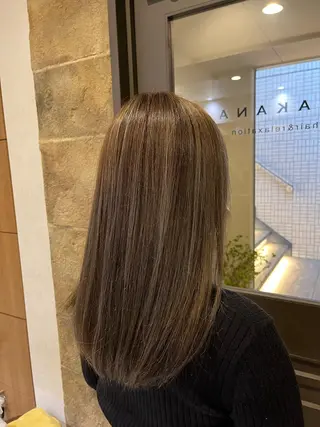 カラー 茨木市駅徒歩5分 小林龍之介のヘアスタイル