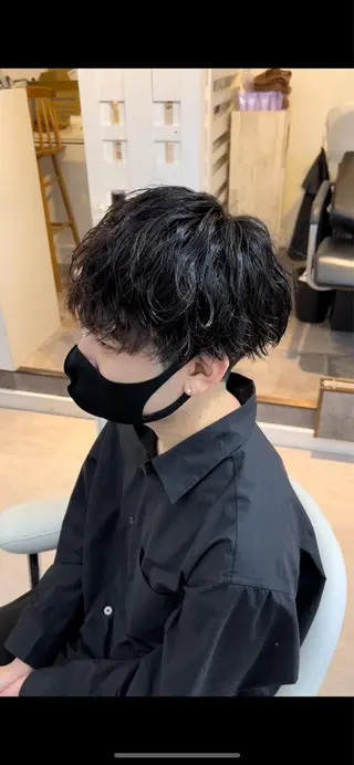 ミディアム パーマ メンズ メンズ専門店 店長 小柳 裕夢のヘアスタイル