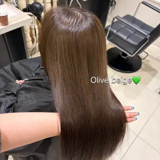 ロング すみれ✨レイヤー 🫧透明感カラーのヘアスタイル