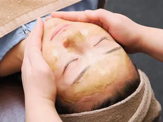ピーリング×韓国肌管理【&me神戸元町店】所属・ピーリング×肌質管理 &meのエステ・リラクイメージ