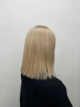 カラー 坂井 内飛のヘアスタイル