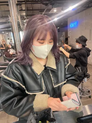 ミディアム カラー パーマ ヘアアレンジ メンズ キッズ ネイル マツエク・マツパ アイブロウ 透明感カラー・レイヤ ー🎀amika🎀のヘアスタイル