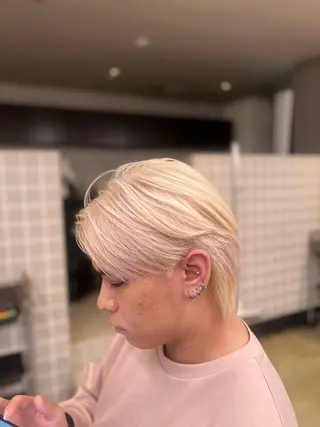 カラー メンズ 透明感×韓流ハイ トーン🫧RYUTAのヘアスタイル