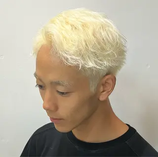 カラー メンズ ダブルカラー寒色系 ボリューム改善ハヤトのヘアスタイル