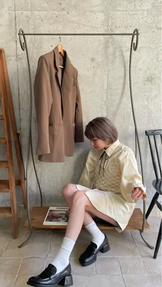 ショート カラー mina / 透明感ベージュカラーのヘアスタイル