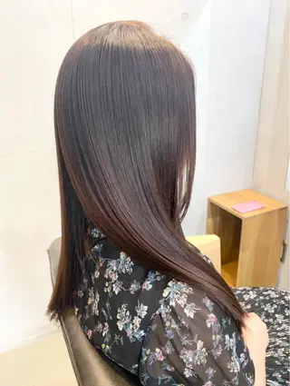 セミロング カラー conne& ririのヘアスタイル