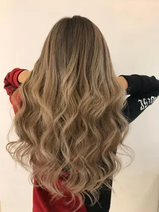 ロング GO TODAYシェアサロン原宿Leap店所属・髪質改善 レイヤー Naoyaのヘアスタイル