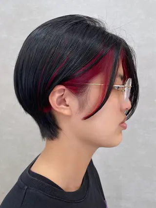 ショート カラー 小川 泉美のヘアスタイル