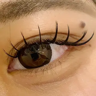 マツエク・マツパ Eyelash Salon Blanc〜まつげエクステと眉の専門美容室～イオンモール船橋店所属・五十嵐 明菜のマツエク・マツパデザイン