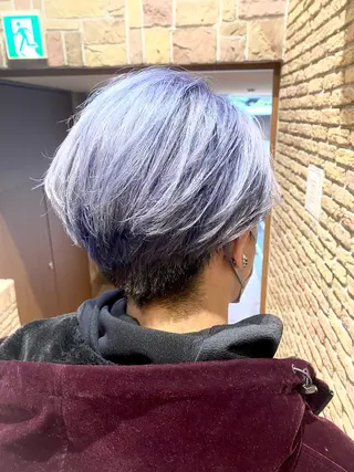 ショート カラー 林 美佑のヘアスタイル