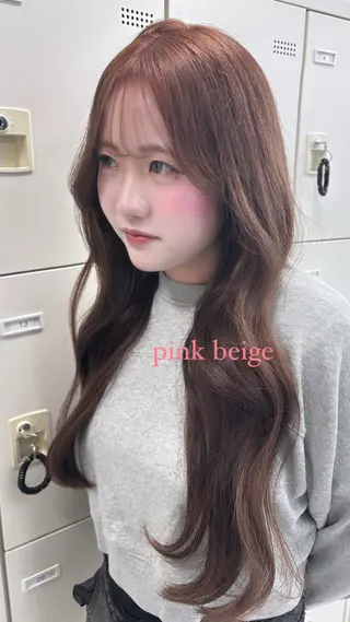 ロング 韓国ヘア/ブリーチ無 しWカラー/オリーブのヘアスタイル