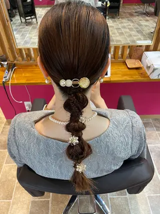 ロング ヘアアレンジ STAR RIVER所属・YUI/ ブリーチカラー🌷のヘアスタイル