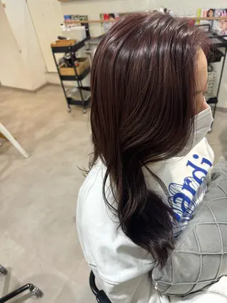 ミディアム 水口 莉央のヘアスタイル