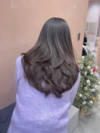 ロング 阿久津真衣 似合わせカットのヘアスタイル