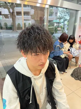 ショート パーマ メンズ 韓国風メンズ/毛流れ ヘアなら須田龍世のヘアスタイル