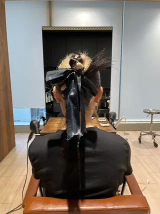 セミロング 艶カラー/アレンジ/ はまぐちうみのヘアスタイル