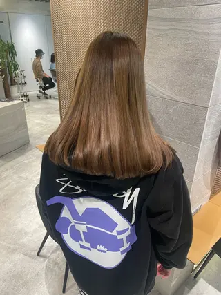 セミロング Toiro 新宿所属・新宿/新宿三丁目 yuinaのヘアスタイル