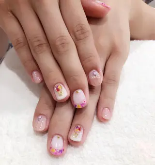 ネイル 遊津 美来のネイルデザイン