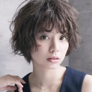 ショート カラー 奥田 千尋のヘアスタイル