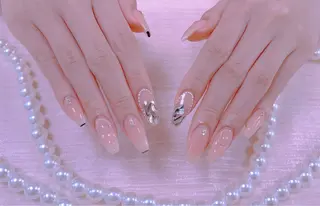 ネイル はぴねす所属・横浜 美夢のネイルデザイン