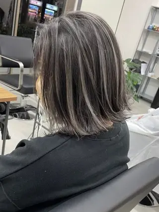 ミディアム Eir 高槻所属・デザイナーズサロン Eir高槻のヘアスタイル