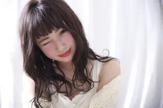 セミロング CHIC 岩下真衣のヘアスタイル