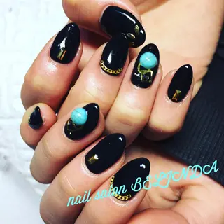 ミディアム ネイル 毛利 ゆりあのエステ・リラクイメージ