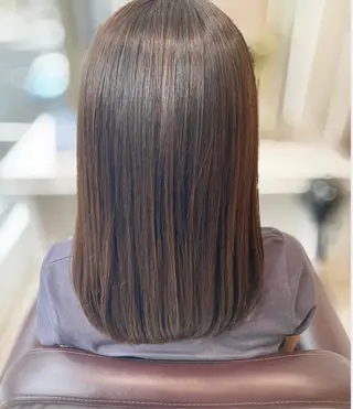 ロング 仁科 友恵のヘアスタイル