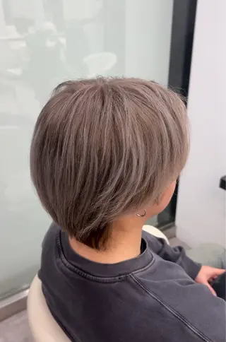 ショート カラー ハイトーン/髪質改善 🦋KASUGA🖤のヘアスタイル