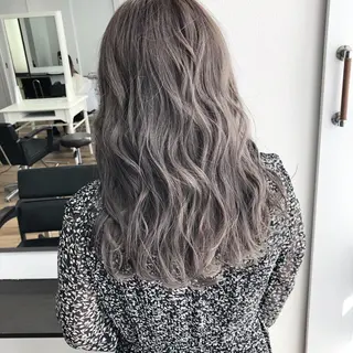 セミロング タカハシ ユウキのヘアスタイル