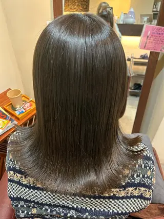 ミディアム 水谷 菜央のヘアスタイル