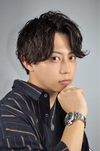 セミロング ヘアアレンジ メンズ 理容シャイニー　中里店所属・櫻井 亮汰のヘアスタイル