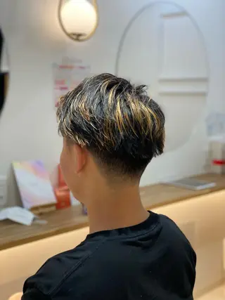 ミディアム メンズ 泰成/メンズ特化/ フェード/ツイスパのヘアスタイル