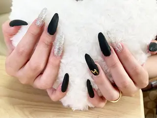 ネイル 新山 聖のネイルデザイン