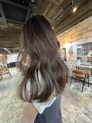 ロング 光本 杏のヘアスタイル