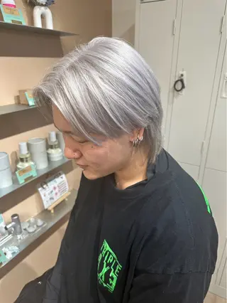 ショート カラー Chere by azuri所属・Chere by azuriのヘアスタイル